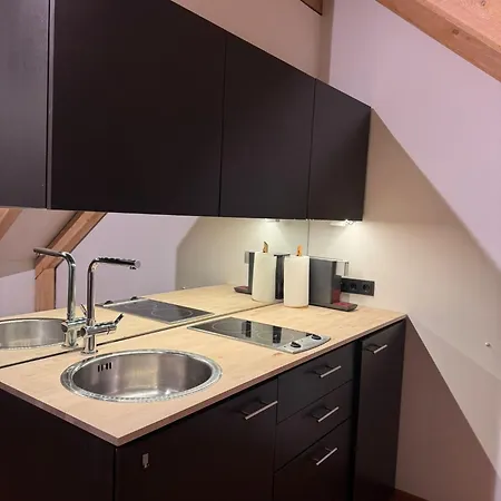 Habitación en casa particular Modernes Und Helles Vs